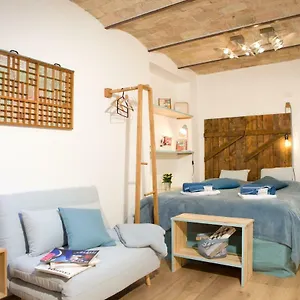 Private Modern Studio Paolina City Center Сasa de vacaciones